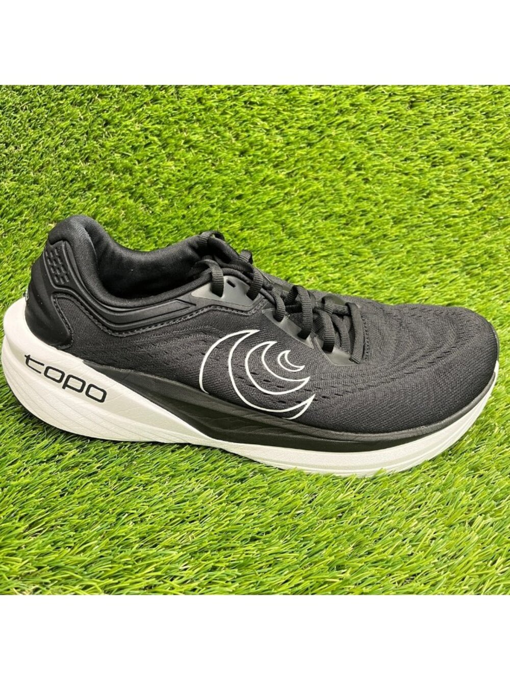Topo Phantom 4 Mens Size 11 Black White Athletic Running Walking Shoes Sneakers